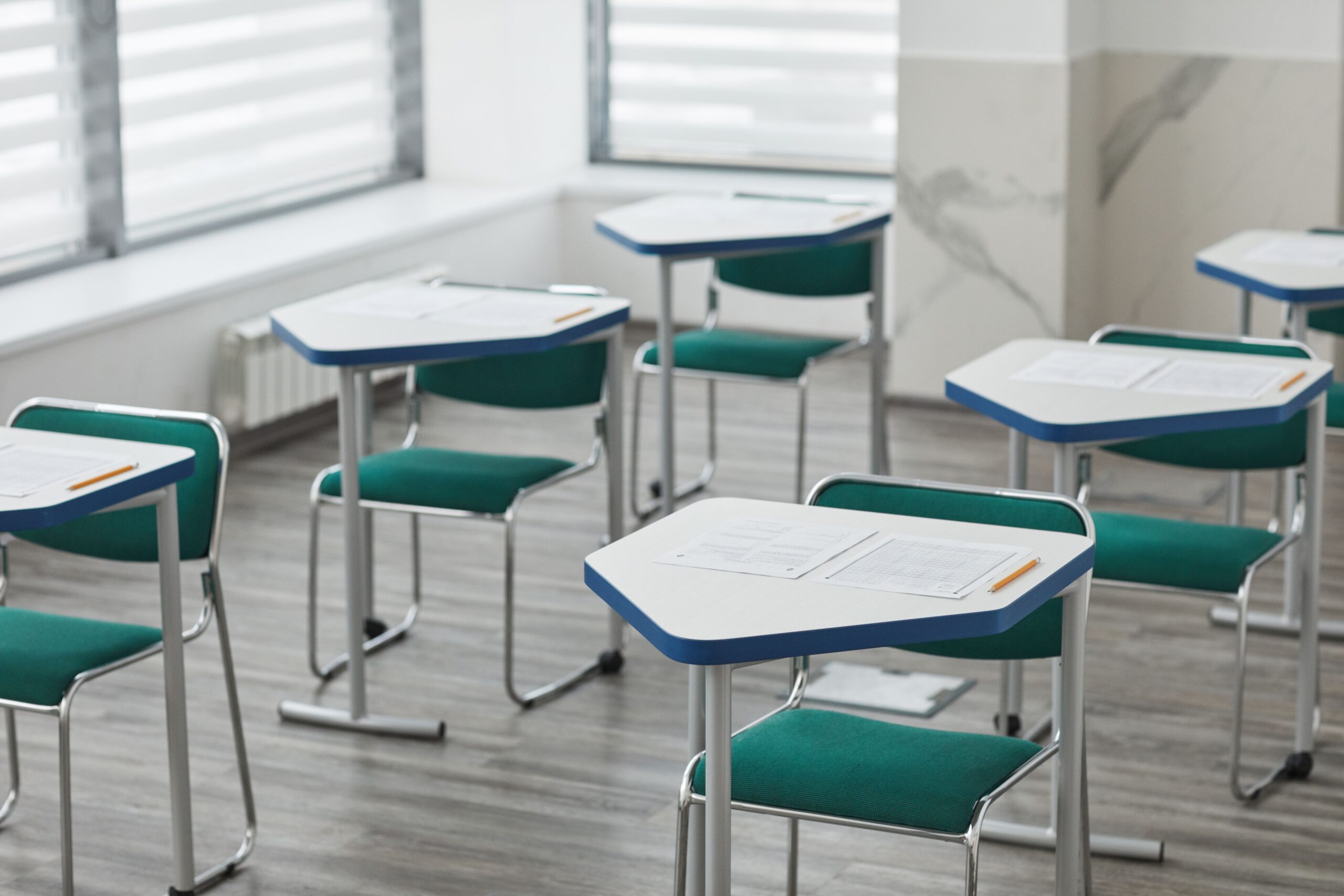 How can schools, universities and training centres use air cleaning effectively?